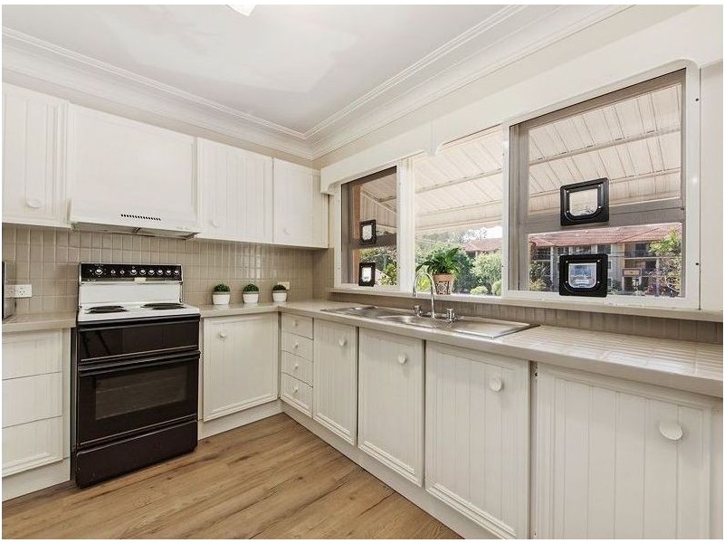 32 George Street East, Burleigh Heads QLD 4220