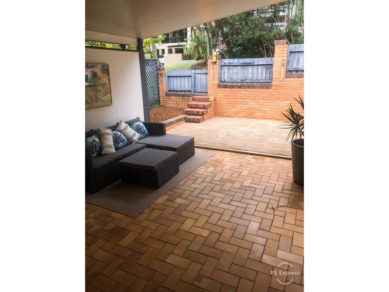 32 George Street East, Burleigh Heads QLD 4220