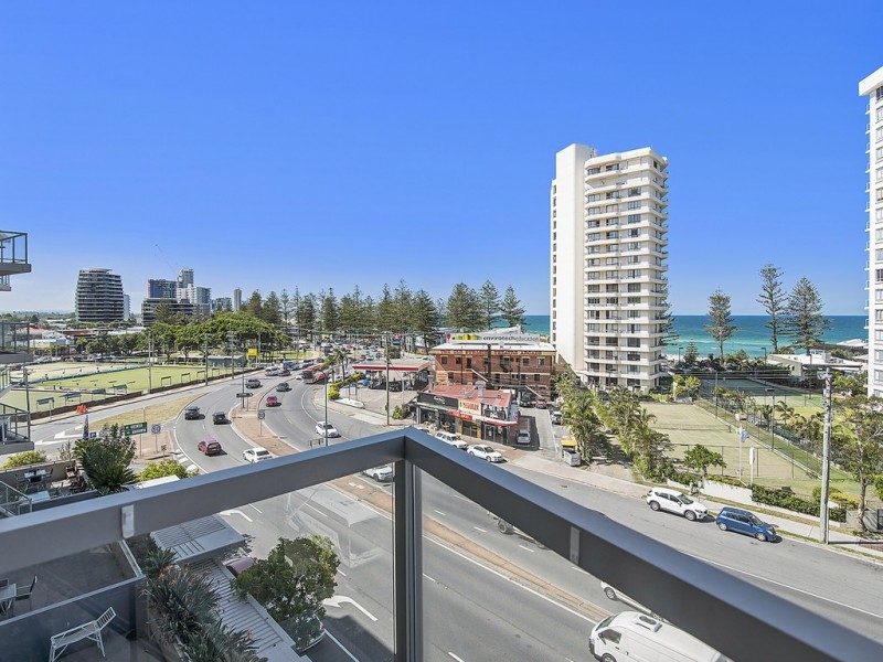 1073/1 Ocean Street, Burleigh Heads QLD 4220