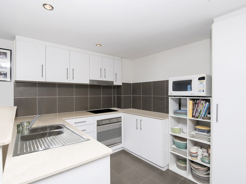 1073/1 Ocean Street, Burleigh Heads QLD 4220