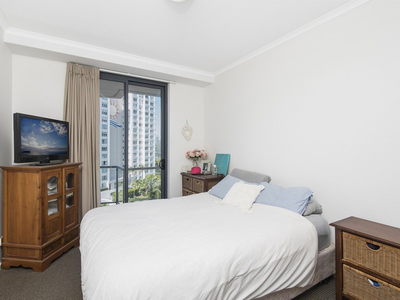 1073/1 Ocean Street, Burleigh Heads QLD 4220