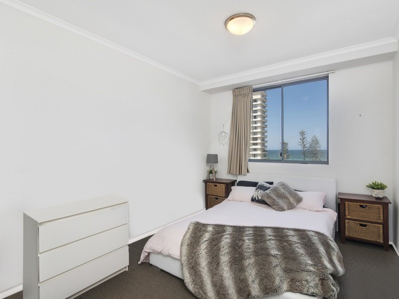 1073/1 Ocean Street, Burleigh Heads QLD 4220