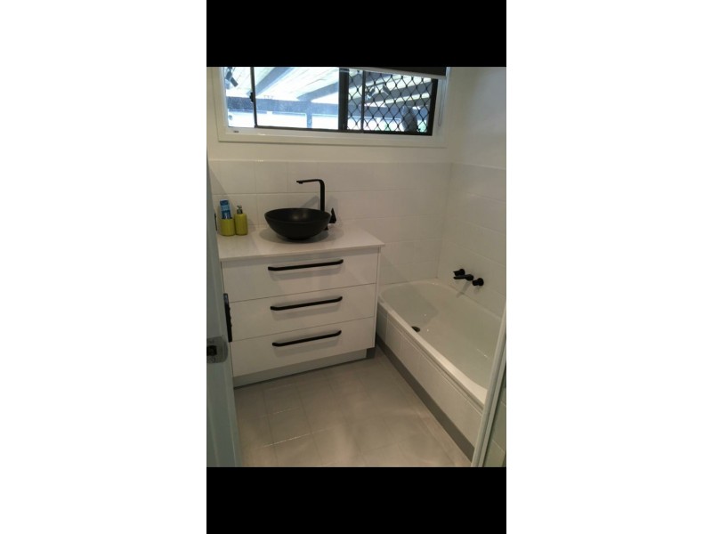 318 Rio Vista Boulevard, Mermaid Waters QLD 4218