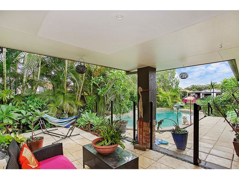 14 Lakes Circuit, Burleigh Waters QLD 4220