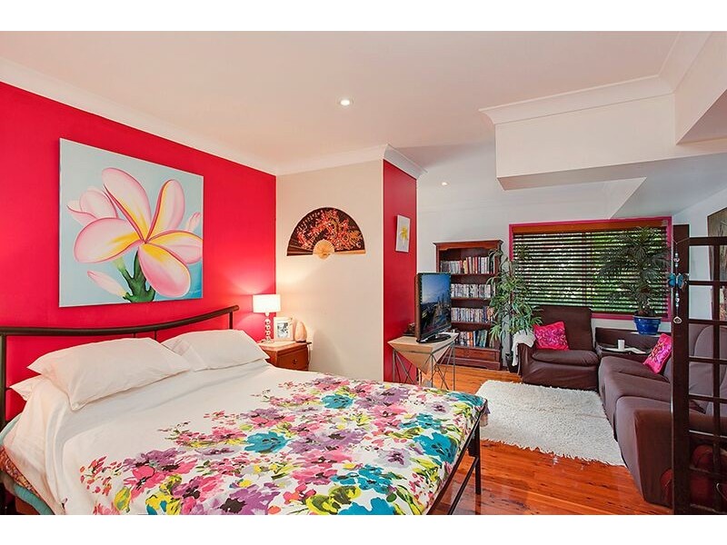 14 Lakes Circuit, Burleigh Waters QLD 4220