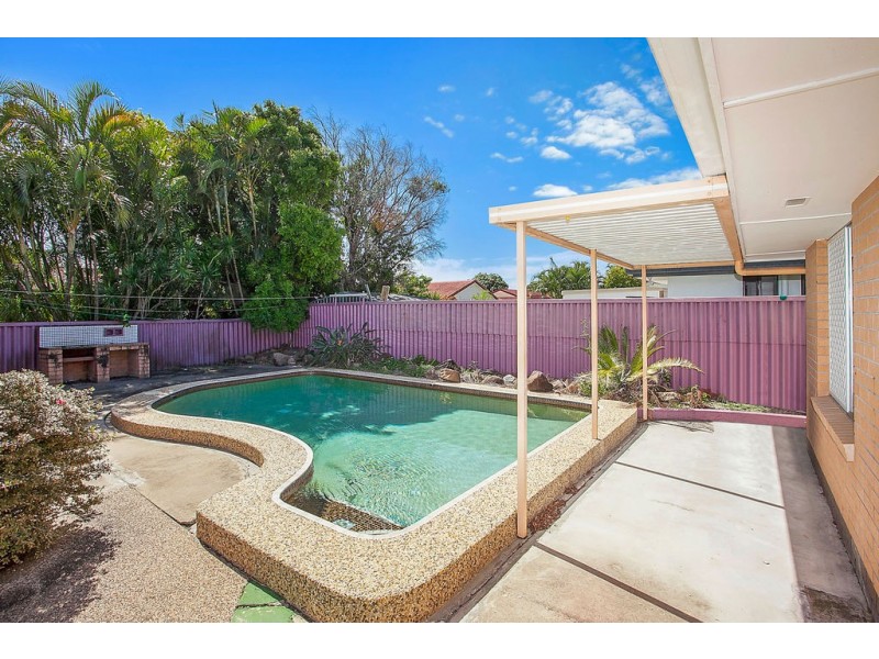 17 Lorikeet Lane, Burleigh Waters QLD 4220