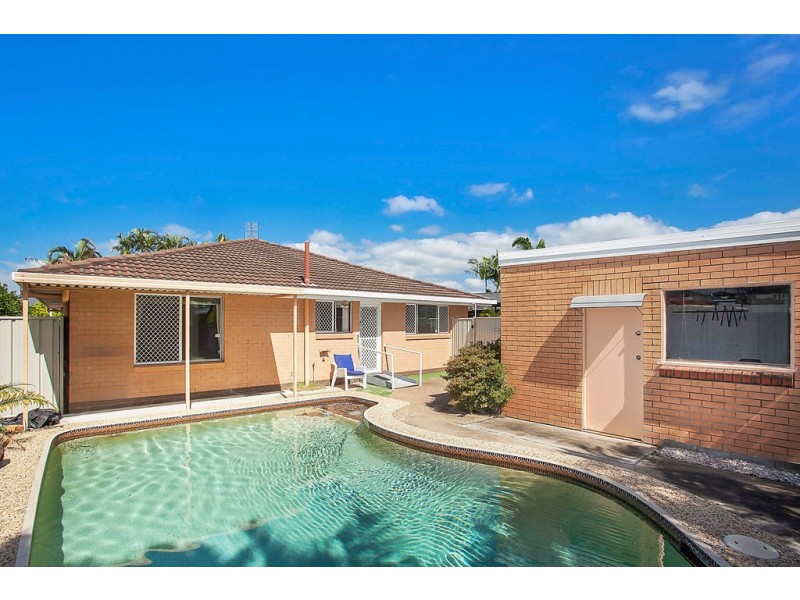 17 Lorikeet Lane, Burleigh Waters QLD 4220