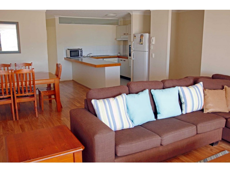 110/106 Marine Parade, Miami QLD 4220