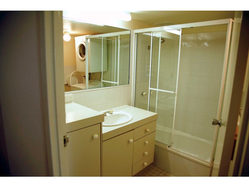 110/106 Marine Parade, Miami QLD 4220