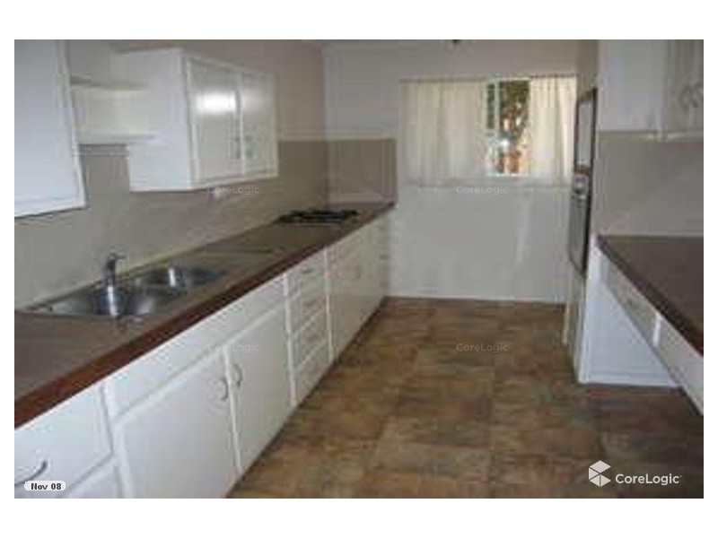 18 Sunshine Parade, Miami QLD 4220
