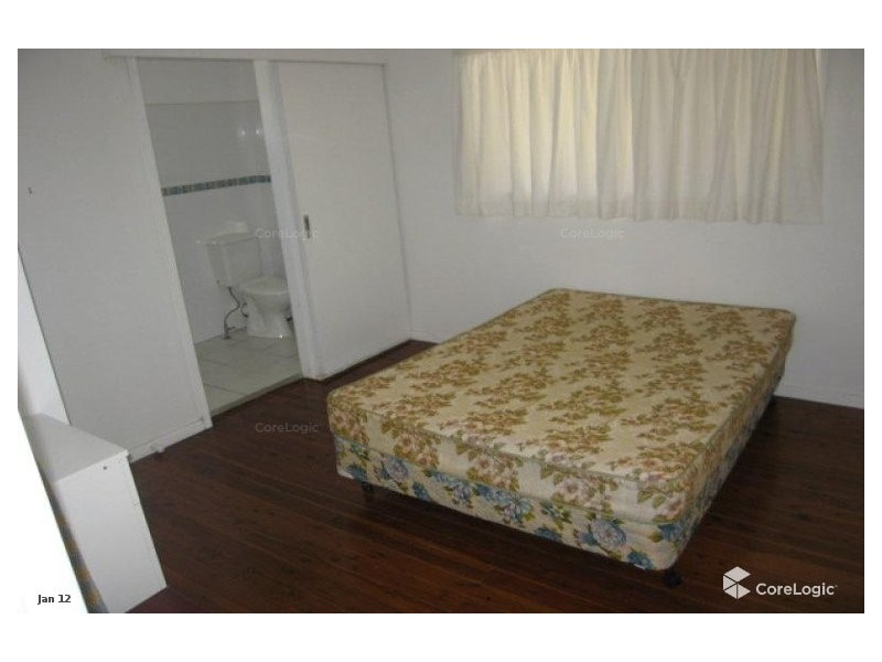 18 Sunshine Parade, Miami QLD 4220