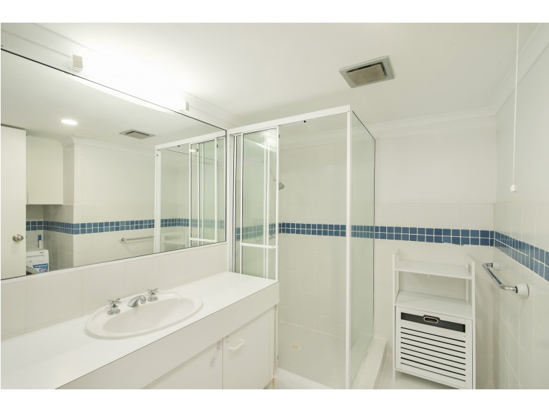 1/21 Hill Avenue, Burleigh Heads QLD 4220