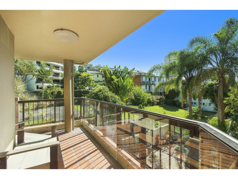1/21 Hill Avenue, Burleigh Heads QLD 4220