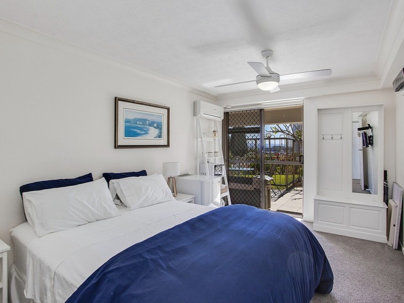 2/45 Hayle Street, Burleigh Heads QLD 4220