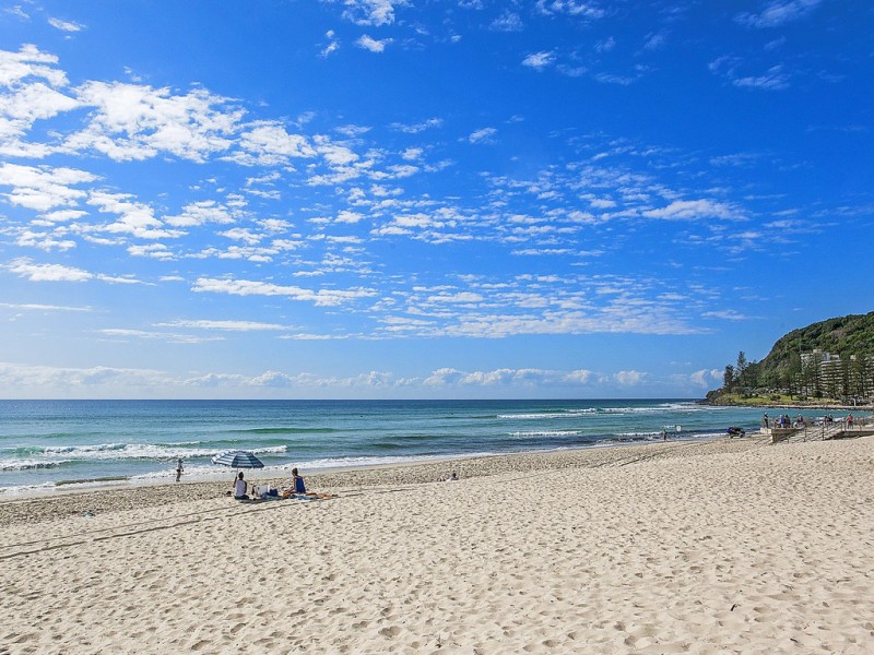 2/45 Hayle Street, Burleigh Heads QLD 4220