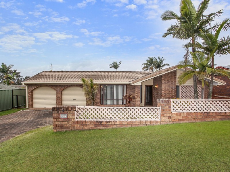 4 Carlton Court, Arundel QLD 4214