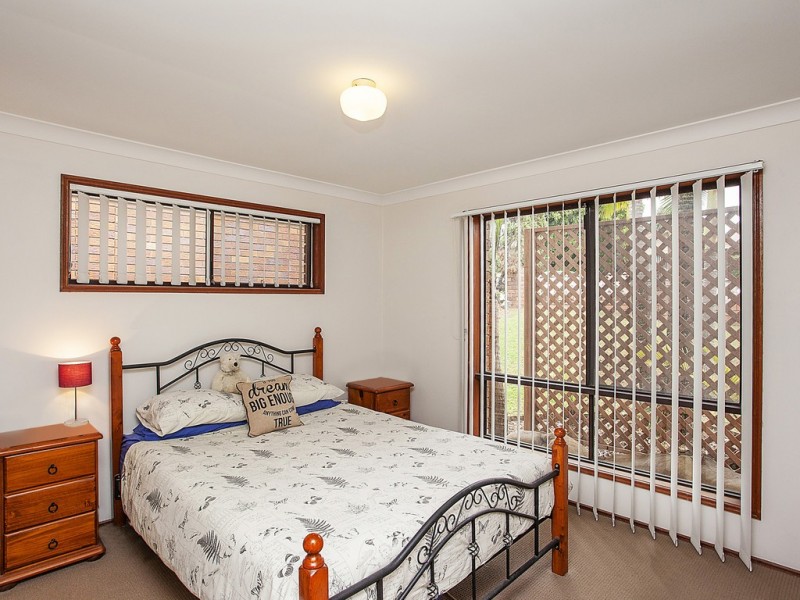 4 Carlton Court, Arundel QLD 4214