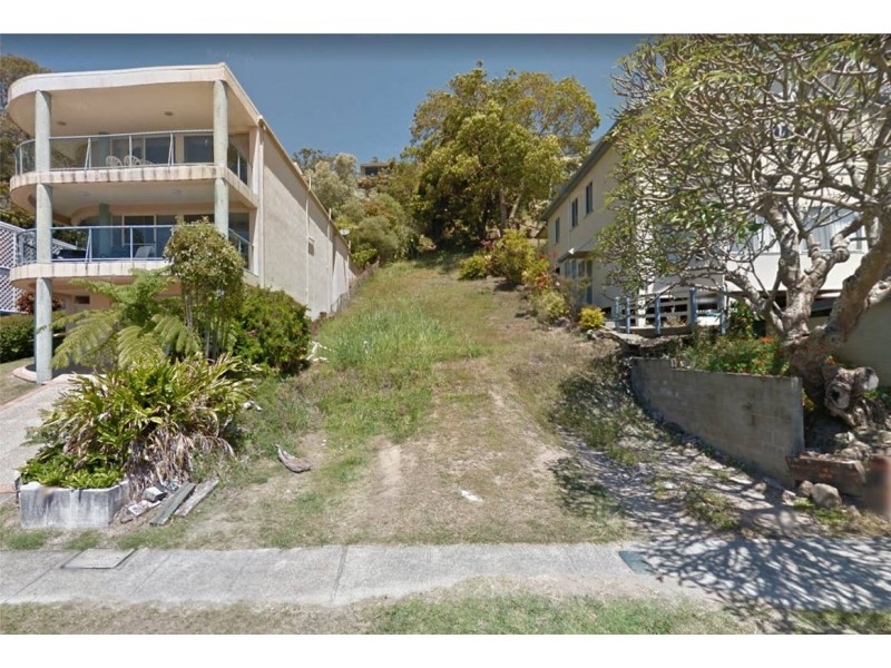 12 Hill Avenue, Burleigh Heads QLD 4220