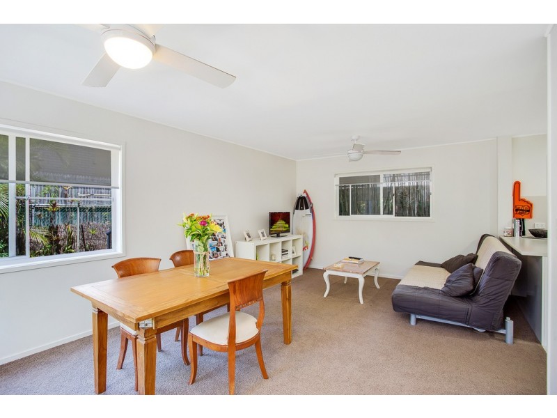 2/42 Tamborine Street, Mermaid Beach QLD 4218
