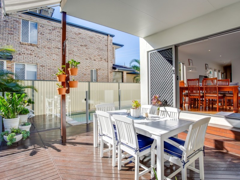 1/12 Nobby Parade, Miami QLD 4220