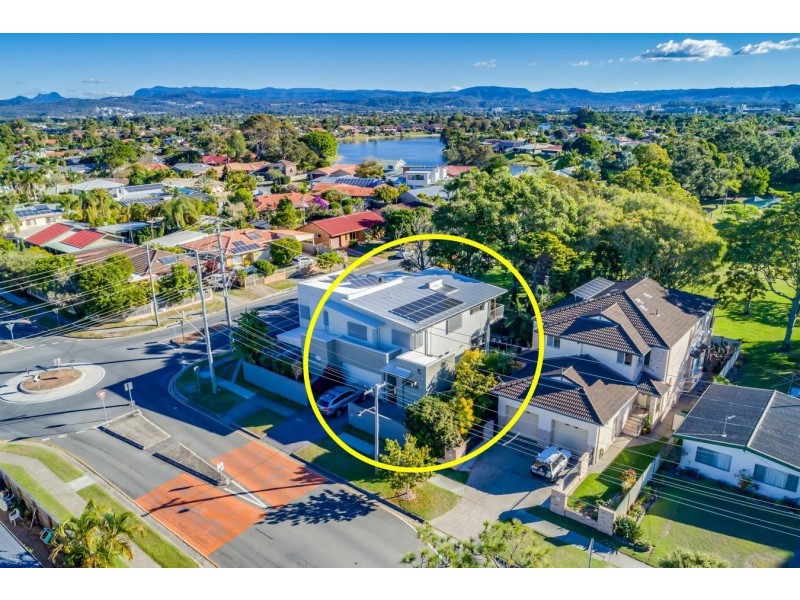 1/12 Nobby Parade, Miami QLD 4220