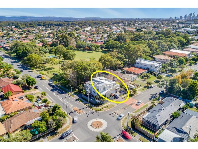 1/12 Nobby Parade, Miami QLD 4220