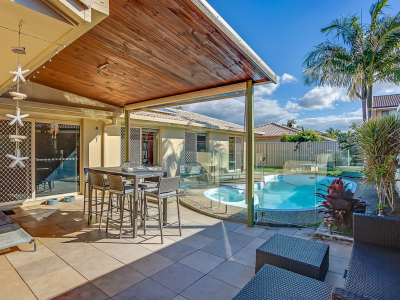 5 Prinia Place, Burleigh Waters QLD 4220