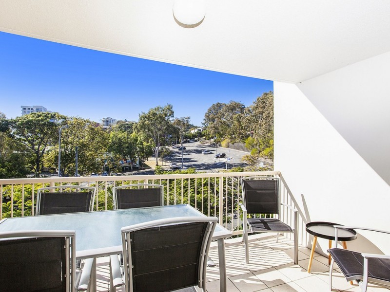 29/4 Park Avenue, Burleigh Heads QLD 4220