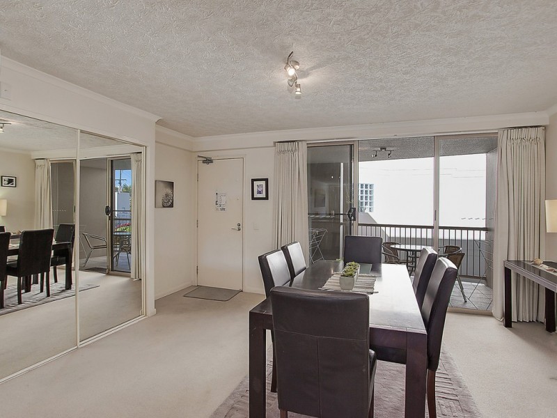 29/4 Park Avenue, Burleigh Heads QLD 4220