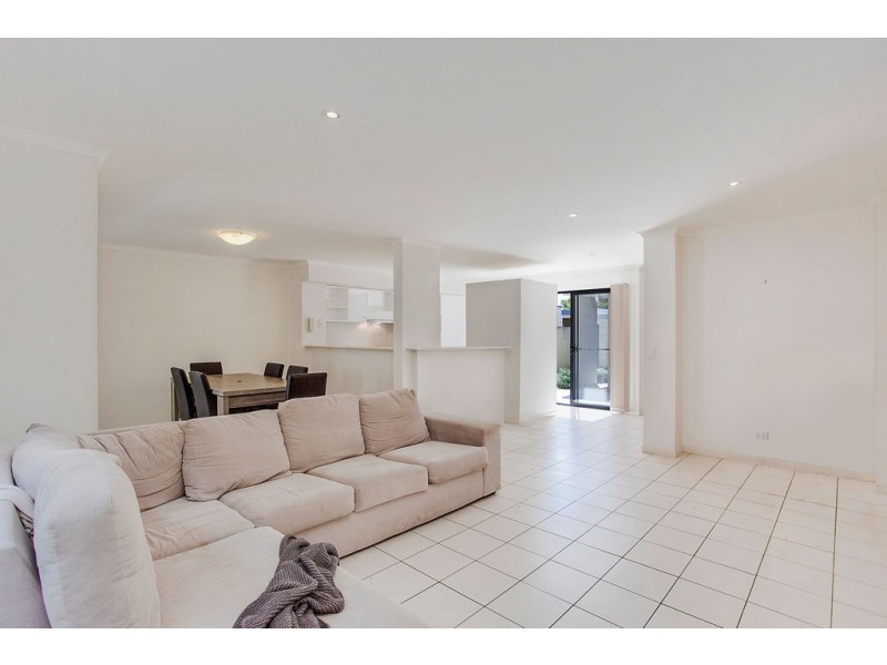 21 Riverwalk Avenue, Robina QLD 4226