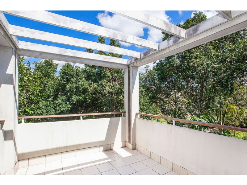 21 Riverwalk Avenue, Robina QLD 4226