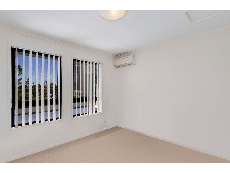 21 Riverwalk Avenue, Robina QLD 4226