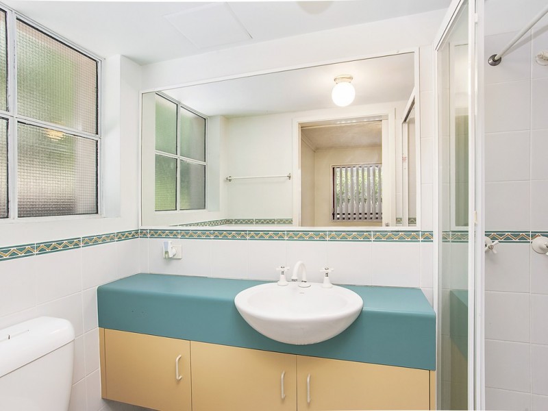 10/1 Burrabee Street, Burleigh Heads QLD 4220