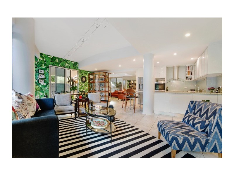 1/78 The Esplanade, Burleigh Heads QLD 4220