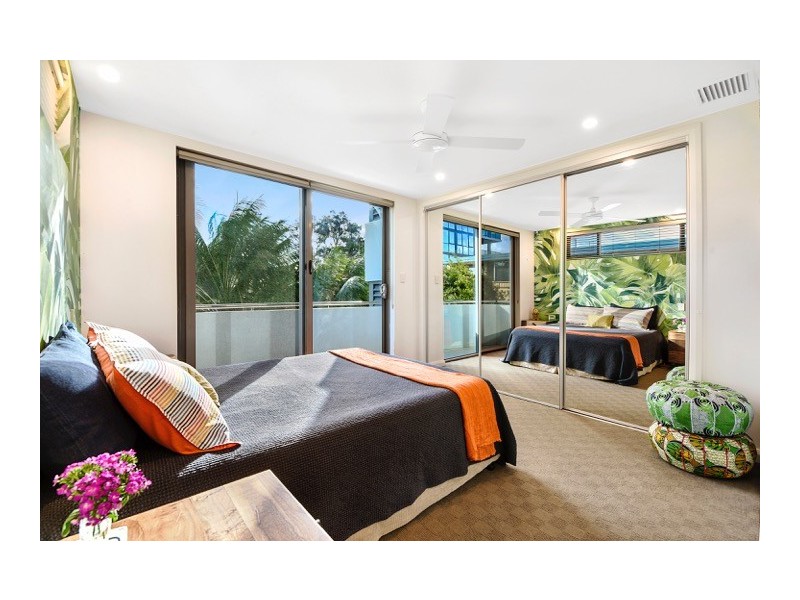 1/78 The Esplanade, Burleigh Heads QLD 4220