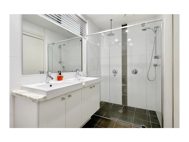 1/78 The Esplanade, Burleigh Heads QLD 4220