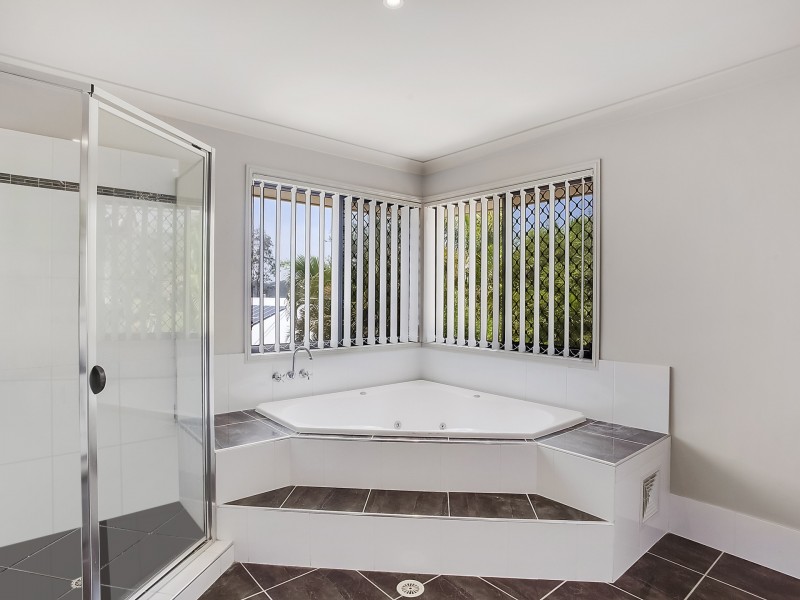 16 Barden Ridge Road, Reedy Creek QLD 4227