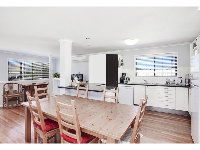 36 Paradise Avenue, Miami QLD 4220