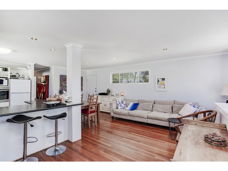 36 Paradise Avenue, Miami QLD 4220