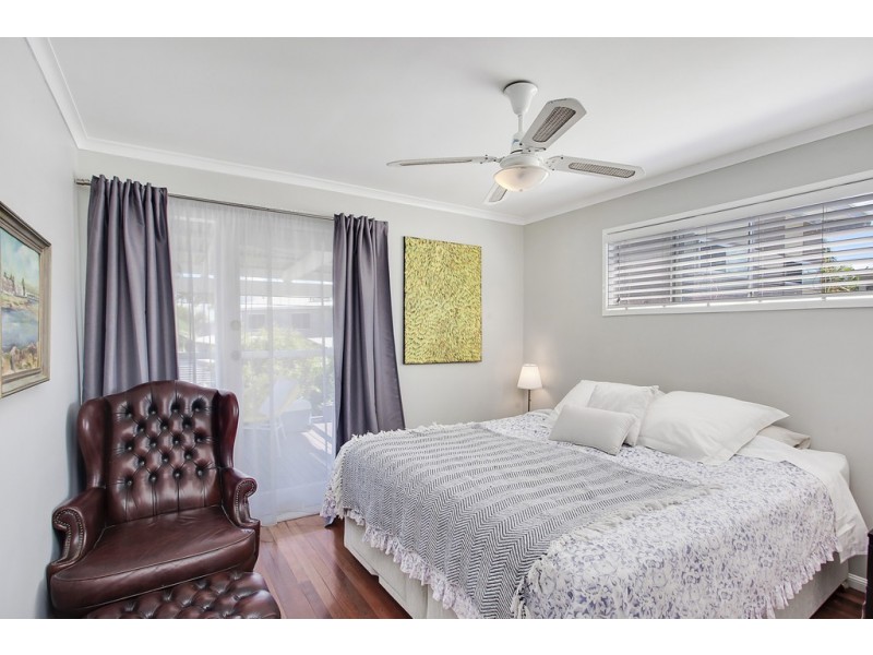 36 Paradise Avenue, Miami QLD 4220