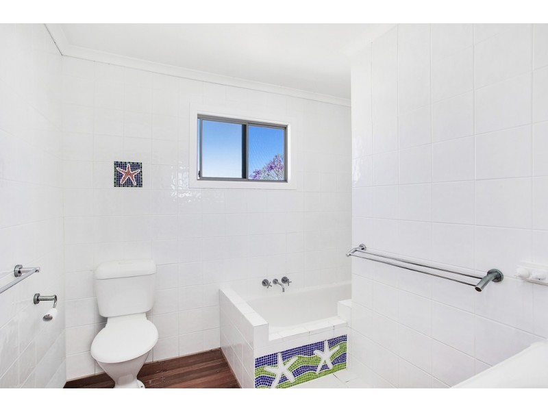 36 Paradise Avenue, Miami QLD 4220