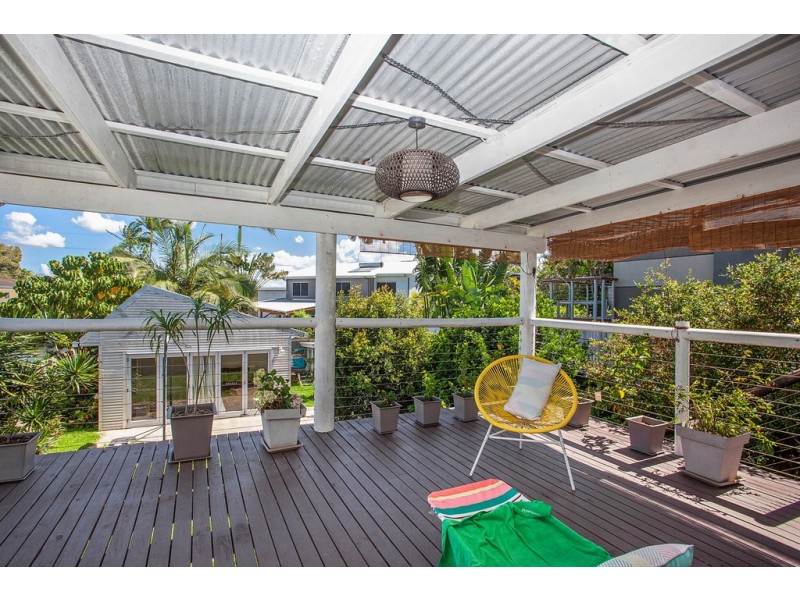 36 Paradise Avenue, Miami QLD 4220