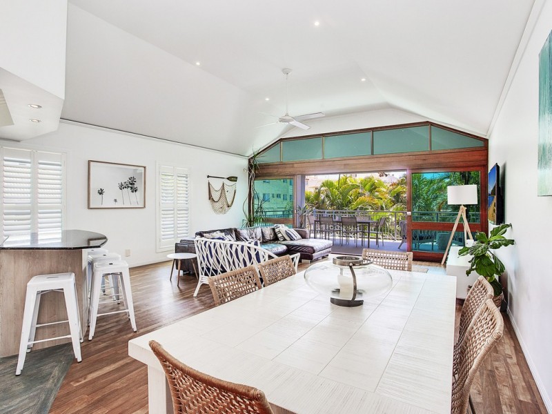 1427 Gold Coast Highway, Palm Beach QLD 4221