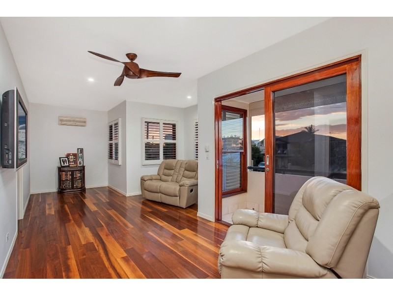 2/2 Cedar Court, Burleigh Heads QLD 4220