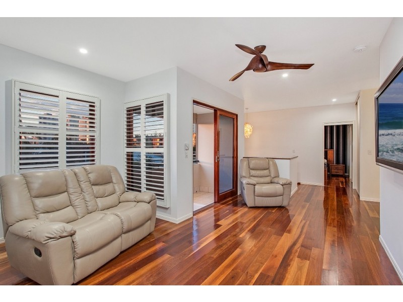 2/2 Cedar Court, Burleigh Heads QLD 4220