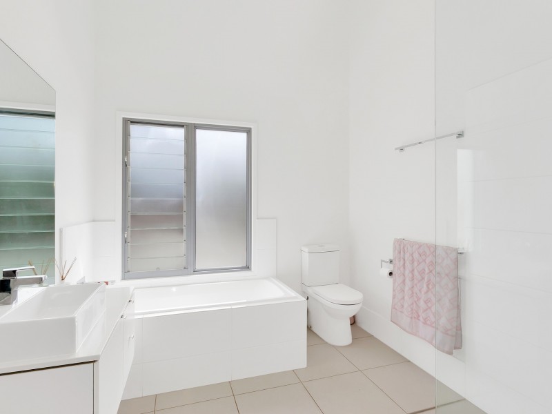 21B Kiers Road, Miami QLD 4220