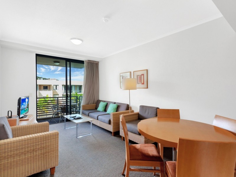 1134/1 Ocean Street, Burleigh Heads QLD 4220