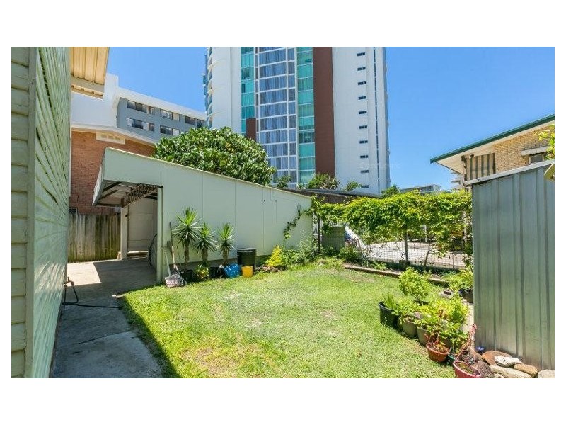 4 Haig Street, Coolangatta QLD 4225