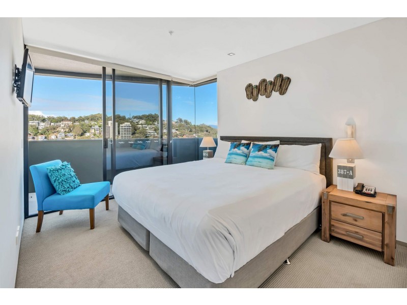 2131/2 The Esplanade, Burleigh Heads QLD 4220