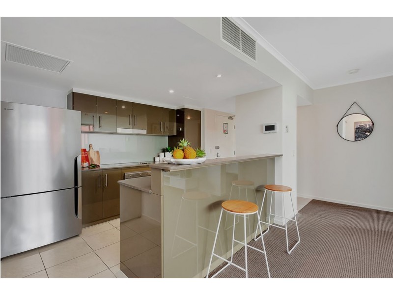 2061/1 Ocean Street, Burleigh Heads QLD 4220